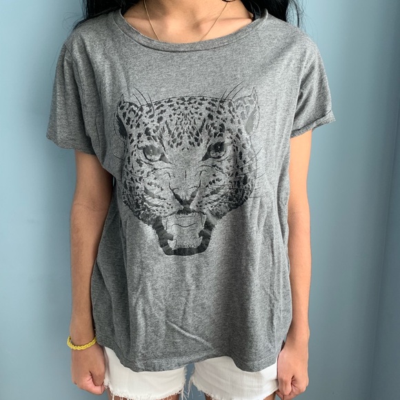 Gray t-shirt with tiger print - Picture 1 of 3